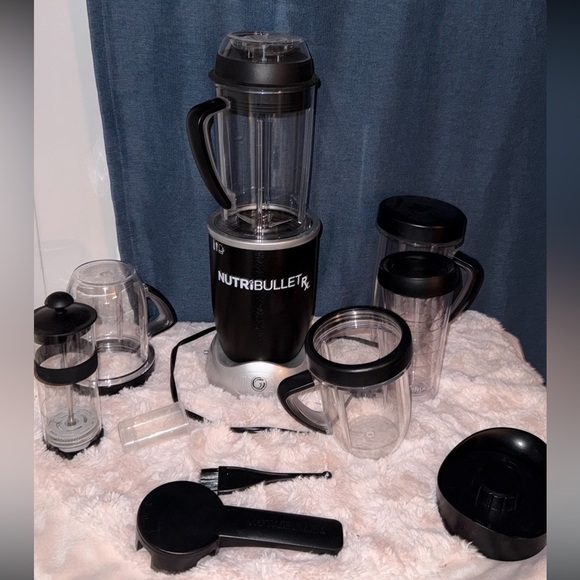 NutriBullet Rx NB-301 HighSpeed Blender 1700W Includes Extra Accessories, Tested - Picture 2 of 16